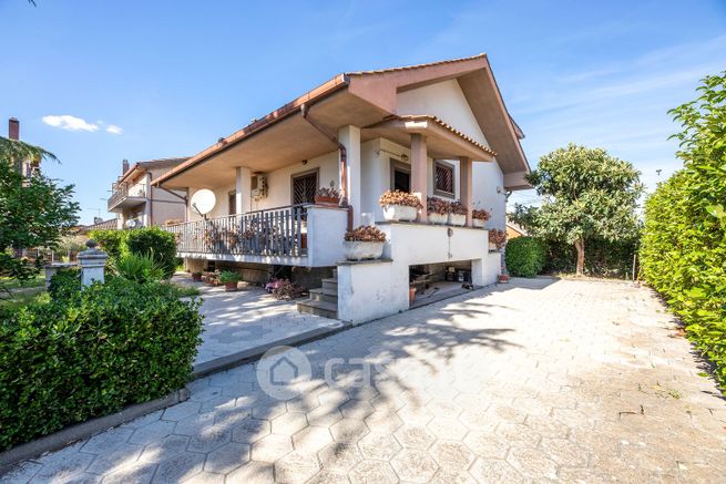 Villa in residenziale in Via Torregrotta