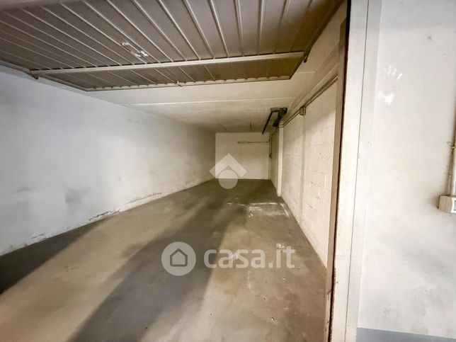 Capannone in commerciale in Via Camillo Benso Conte di Cavour 5