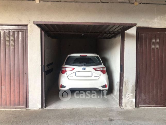 Box/posto auto in residenziale in Via Cuneo