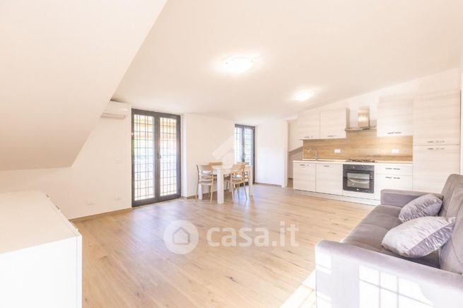 Appartamento in residenziale in Via Rosata 61