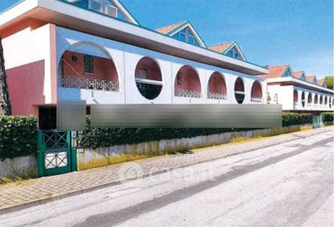 Villetta a schiera in residenziale in Via Croce del Sud