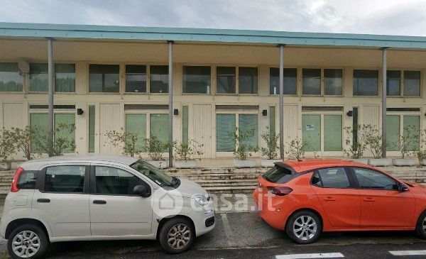 Ufficio in commerciale in Via Trieste 166 D