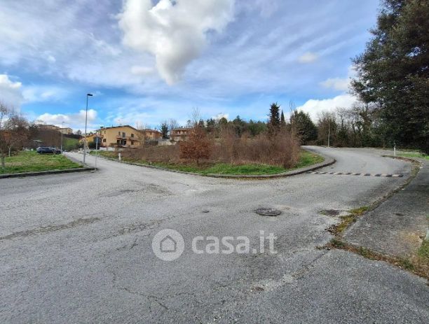 Terreno agricolo in commerciale in 