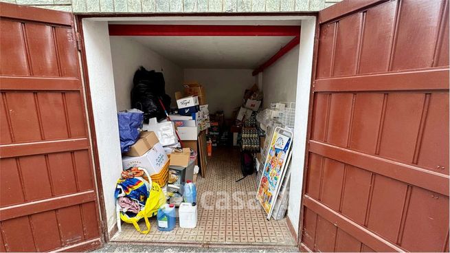Box/posto auto in residenziale in Via Dante 2