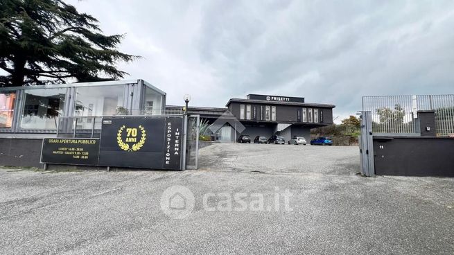 Capannone in commerciale in Via Nettunense