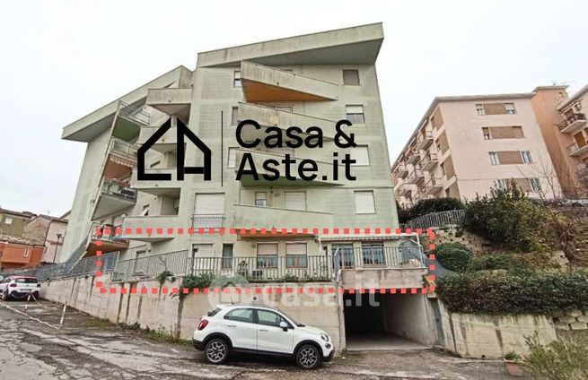 Appartamento in residenziale in Via Carlo Panati 19