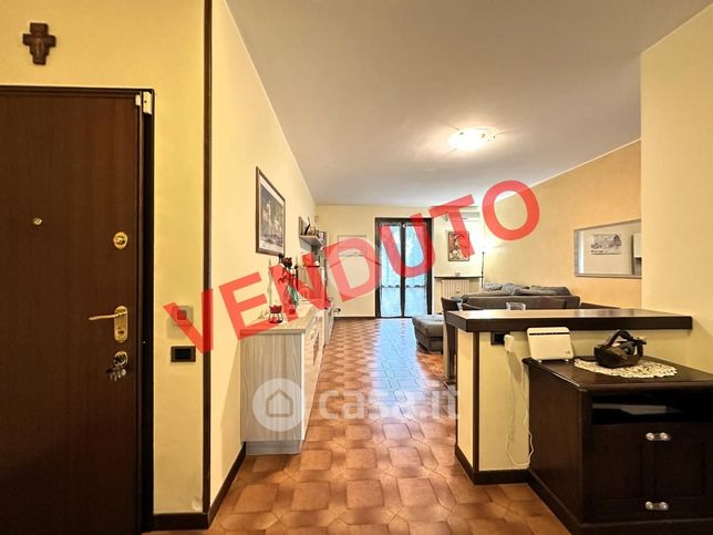 Appartamento in residenziale in Via Ugo Foscolo