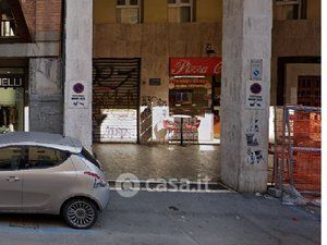 Box/posto auto in residenziale in Via dei Mille 7