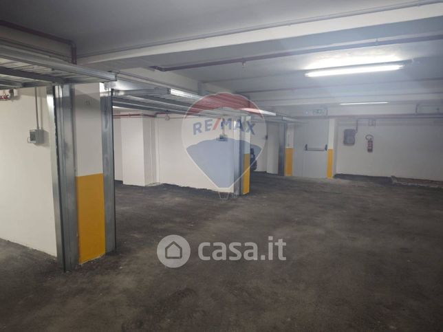 Garage/posto auto in residenziale in Via Redentore 35