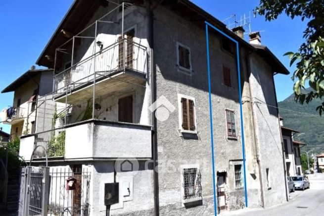 Casa bi/trifamiliare in residenziale in Via Giuseppe Verdi