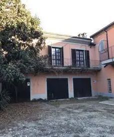 Villa in residenziale in Via Cavour 38