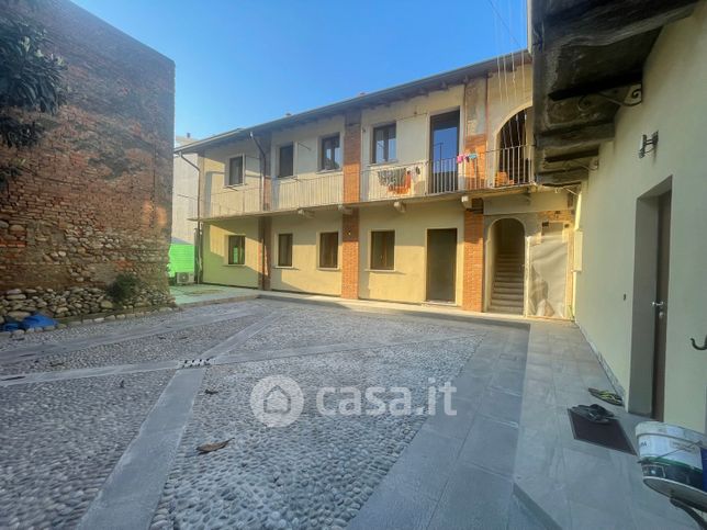 Appartamento in residenziale in Via Novara