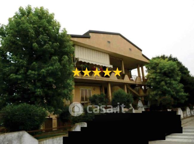 Appartamento in residenziale in Via Filippo Turati