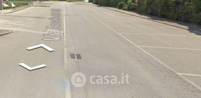 Garage/posto auto in residenziale in Via Ancelle della Carita'