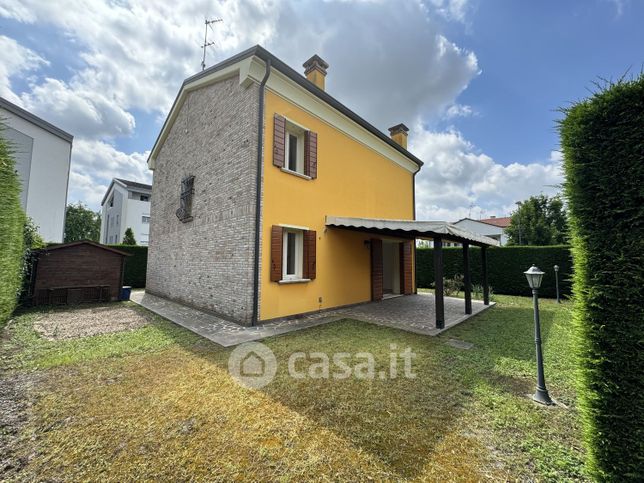 Casa indipendente in residenziale in Via Arma di Cavalleria