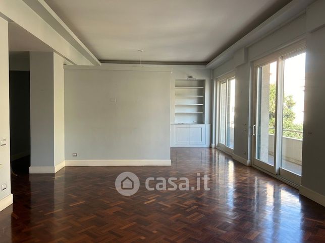 Appartamento in residenziale in Via Giosuè Carducci 21