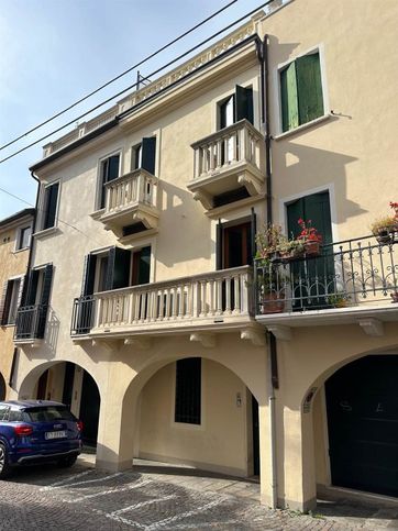 Appartamento in residenziale in Via Santa Chiara