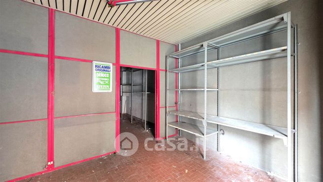 Attivitã /licenza (con o senza mura) in commerciale in Via Augusto Gargana 15