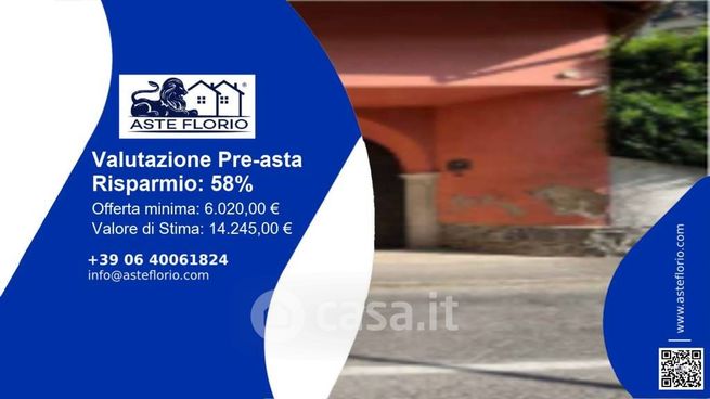 Box/posto auto in residenziale in Via Per Rogeno