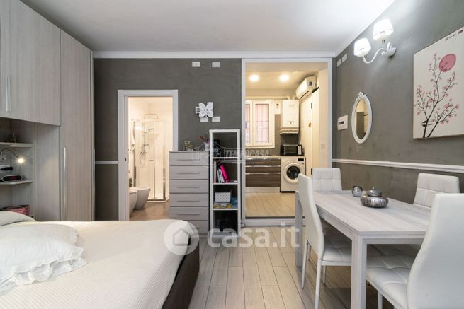 Appartamento in residenziale in Via Pelagio Palagi