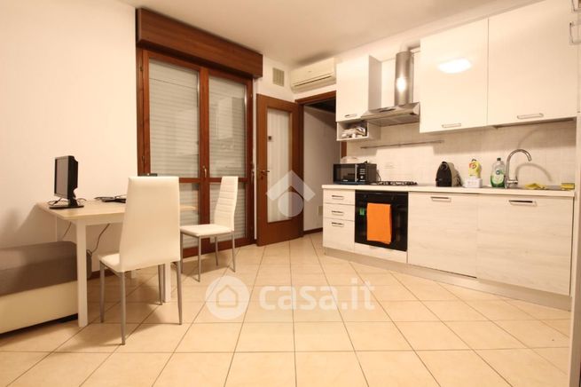 Appartamento in residenziale in Via Giacomo Puccini 67