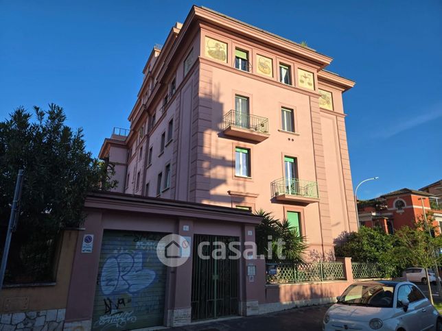 Appartamento in residenziale in Via Alcamo 4