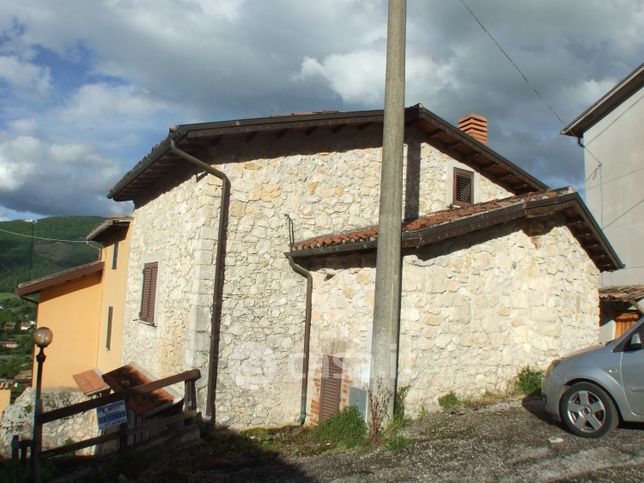 Casa indipendente in residenziale in Via Isonzo