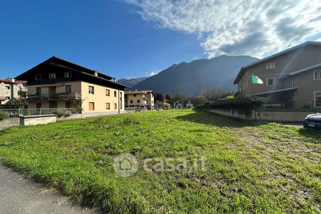 Terreno edificabile in residenziale in Via Valeriana