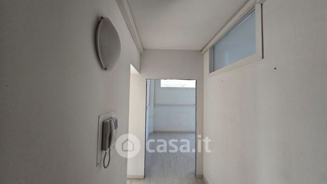 Ufficio in commerciale in Via Guglielmo Oberdan 7