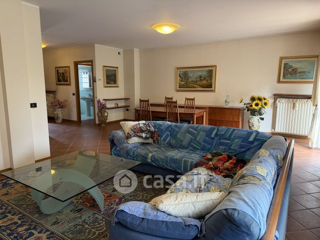Casa bi/trifamiliare in residenziale in Via Giuseppe Mazzini 77