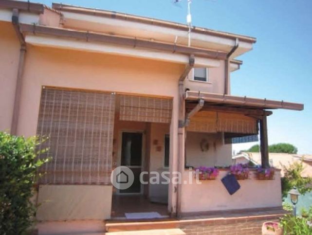 Appartamento in residenziale in Via Bolsena