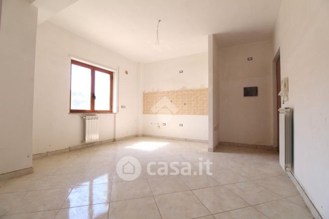 Appartamento in residenziale in Via Ada Negri