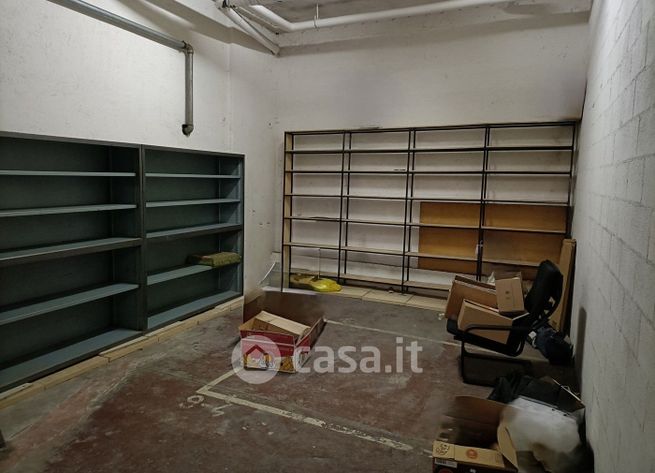 Box/posto auto in residenziale in Corso Roma 23