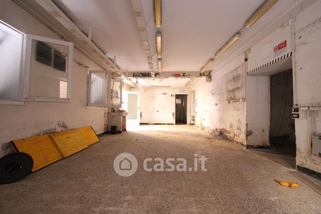 Box/posto auto in residenziale in Via Fabio Filzi 26