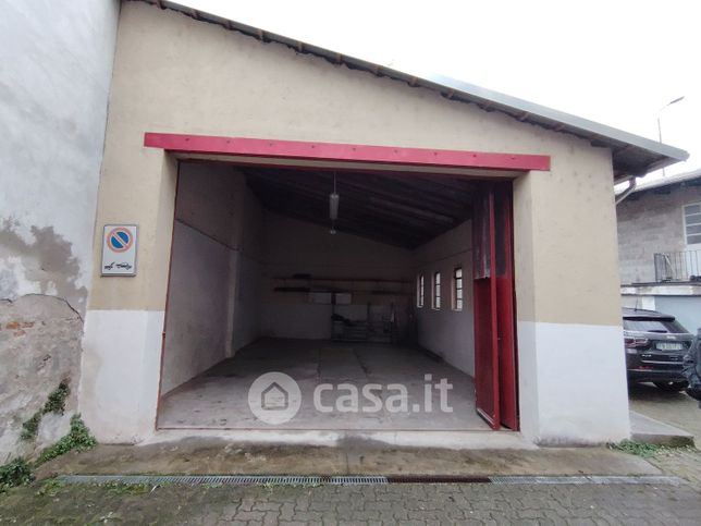 Capannone in commerciale in Via Generale Lorenzo Penna