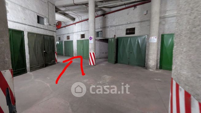 Box/posto auto in residenziale in Via Guglielmo Mascolo 55