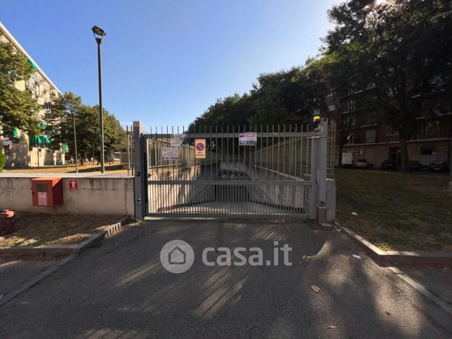Box/posto auto in residenziale in Via Domenico Cimarosa 72