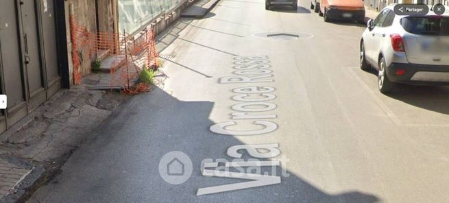 Capannone in commerciale in Via Croce Rossa 115