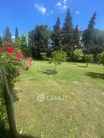 Villa in residenziale in 