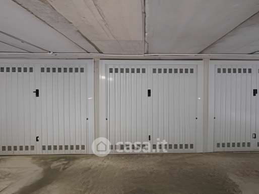 Box/posto auto in residenziale in Via Martiri di Cefalonia