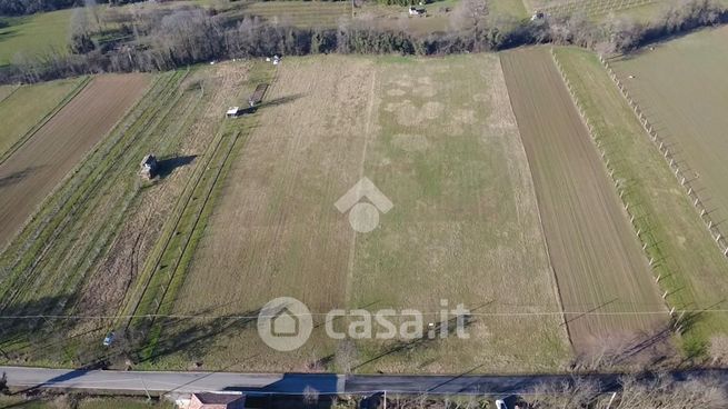 Terreno agricolo in commerciale in Via GiosuÃ¨ Carducci 120