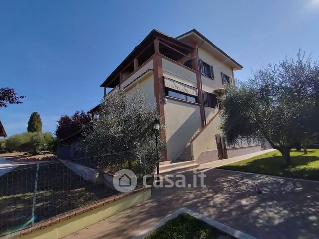 Appartamento in residenziale in Via Fontanile di Vermicino 31