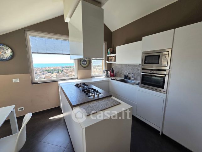 Appartamento in residenziale in Via Rusca