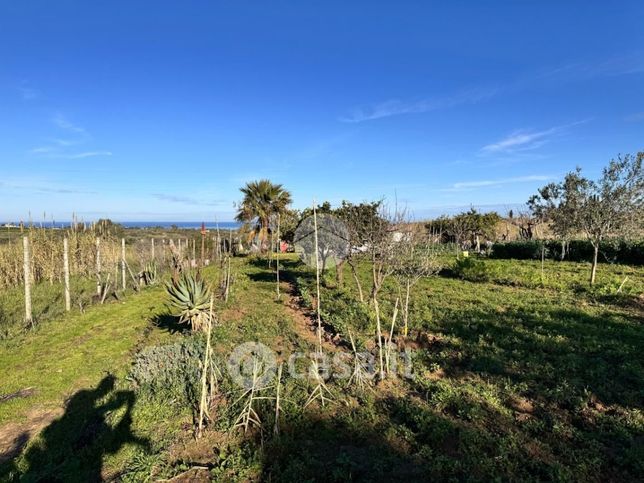 Terreno agricolo in commerciale in 