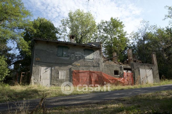 Rustico/casale in residenziale in Via Invernata 3