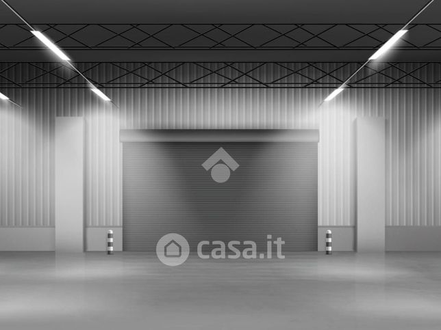 Box/posto auto in residenziale in Strada Statale Pasubio 200