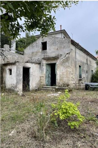 Casa indipendente in residenziale in Contrada Piragineti