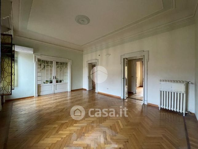 Ufficio in commerciale in Via Giuseppe Mazzini 14