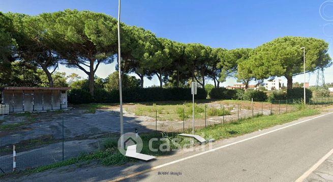 Terreno agricolo in commerciale in Via Indipendenza