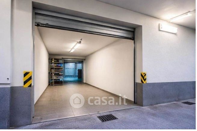 Box/posto auto in residenziale in Viale Belfiore